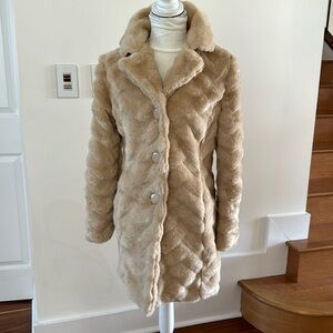 QED LONDON FAUX FUR COST SIZE SMALL